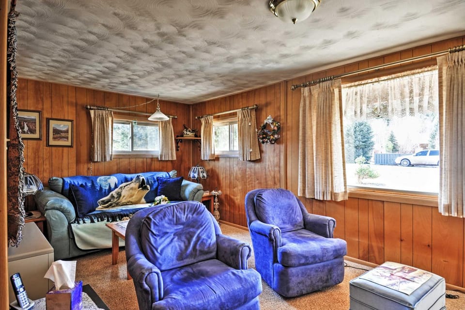 South Fork Log Cabin w/ Beautiful Mountain Views! Cabin in South Fork
