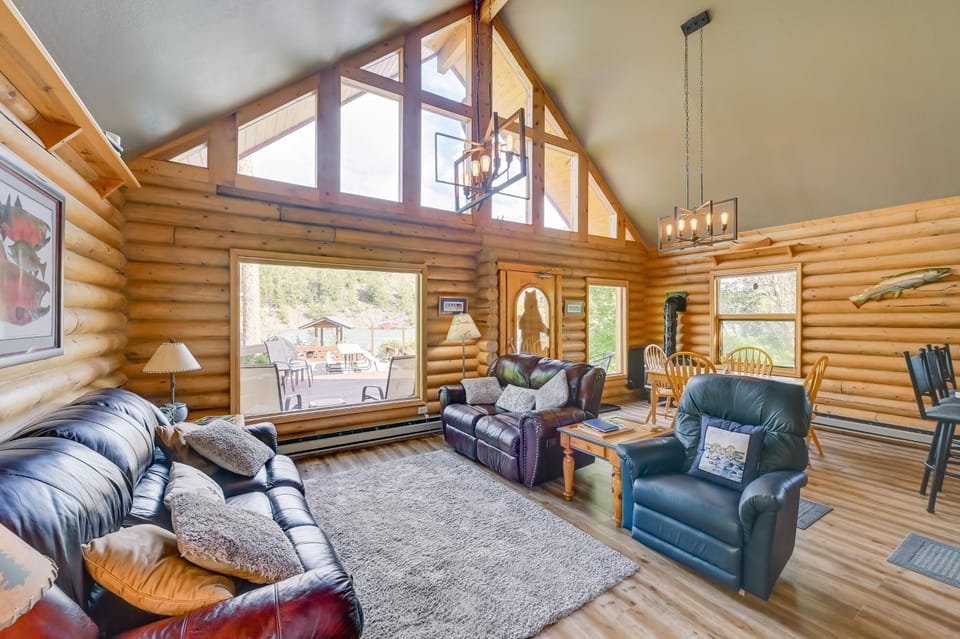 Soldotna Fishing Lodges w/ Dock on Kenai River! House in Sterling