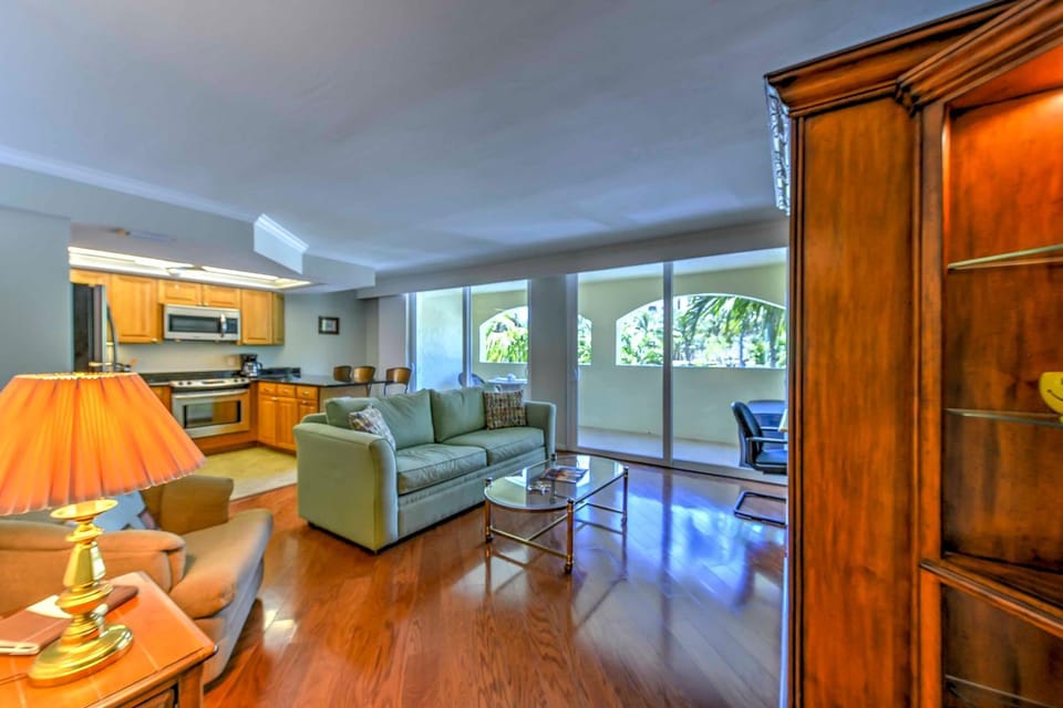 Marco Island Condo w/ Patio: Steps to Beach Access House in Marco Island