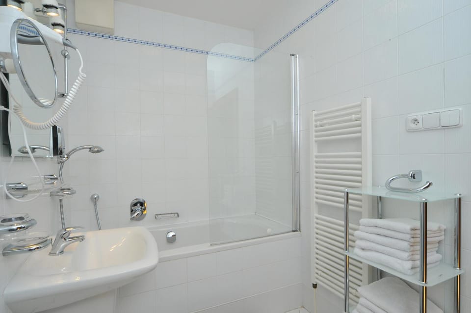 Shower, Bathroom, Photo of the whole room