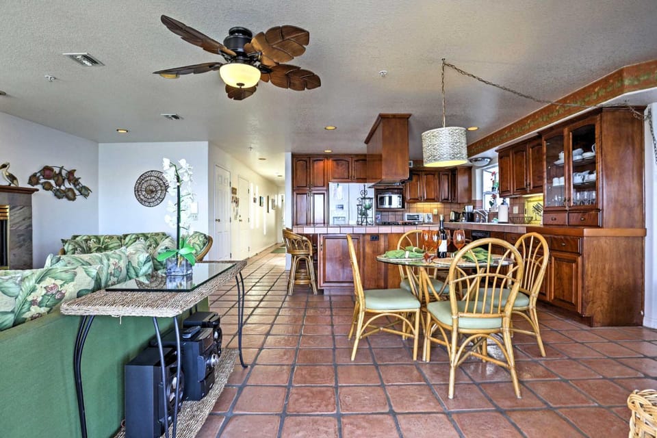 Beachfront San Diego Condo w/ Patio on the Bay! House in Mission Beach