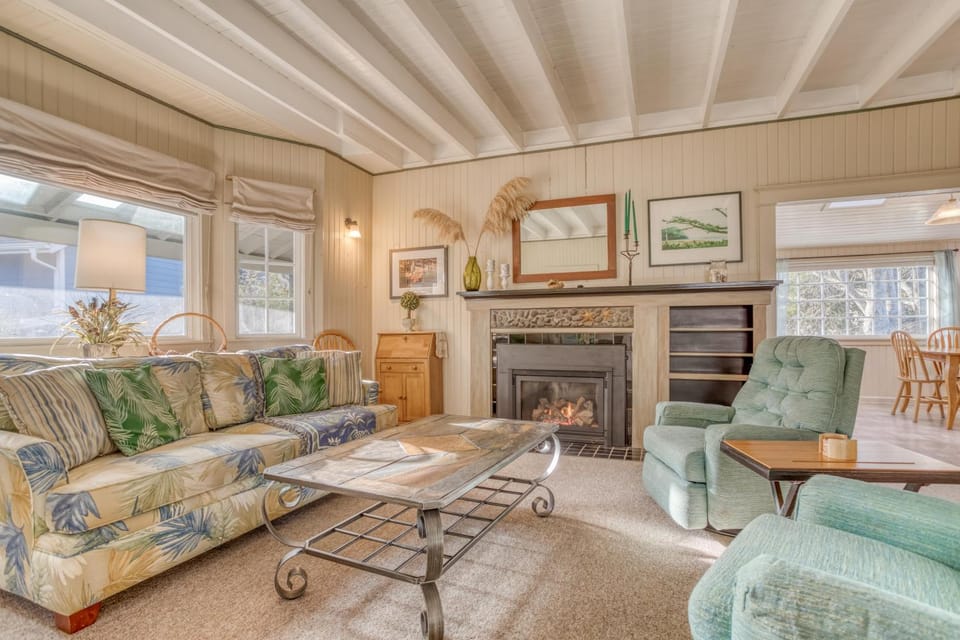 The Sea Knoll - Meredith Lodging House in Seaside