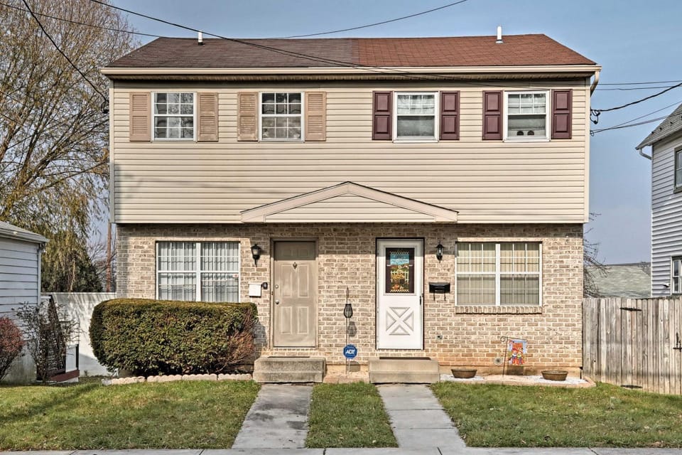 2 Mi to Dtwn Allentown Shops & Eats! Cozy Home House in Allentown