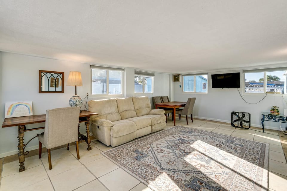 Family-Friendly Englewood Rental w/ Canal Views! House in Englewood