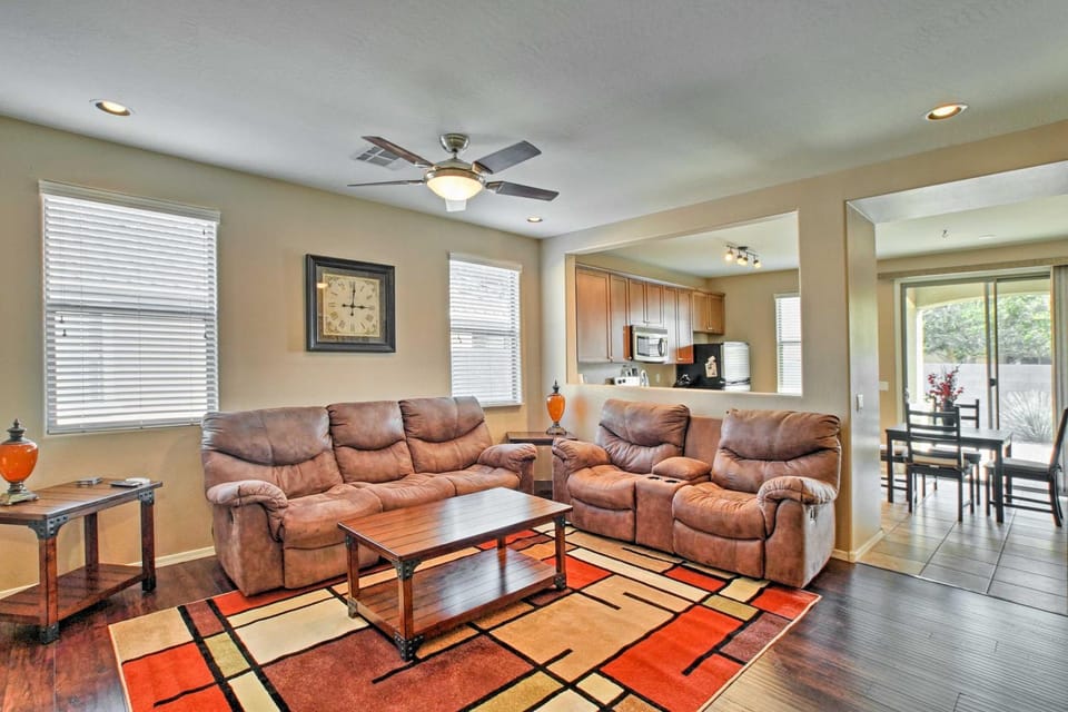 Dog-Friendly Retreat w/ Patio & Yard in Gilbert! House in Gilbert