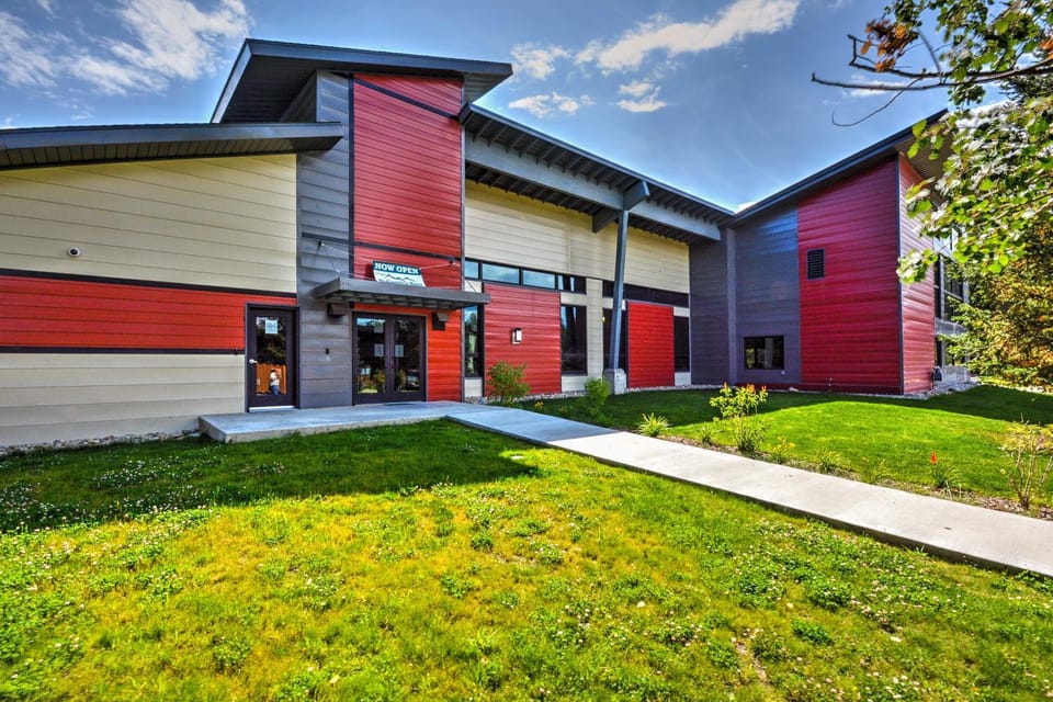 Winter Park Condo on Bus Route, 2 Blocks to Dtwn! House in Fraser