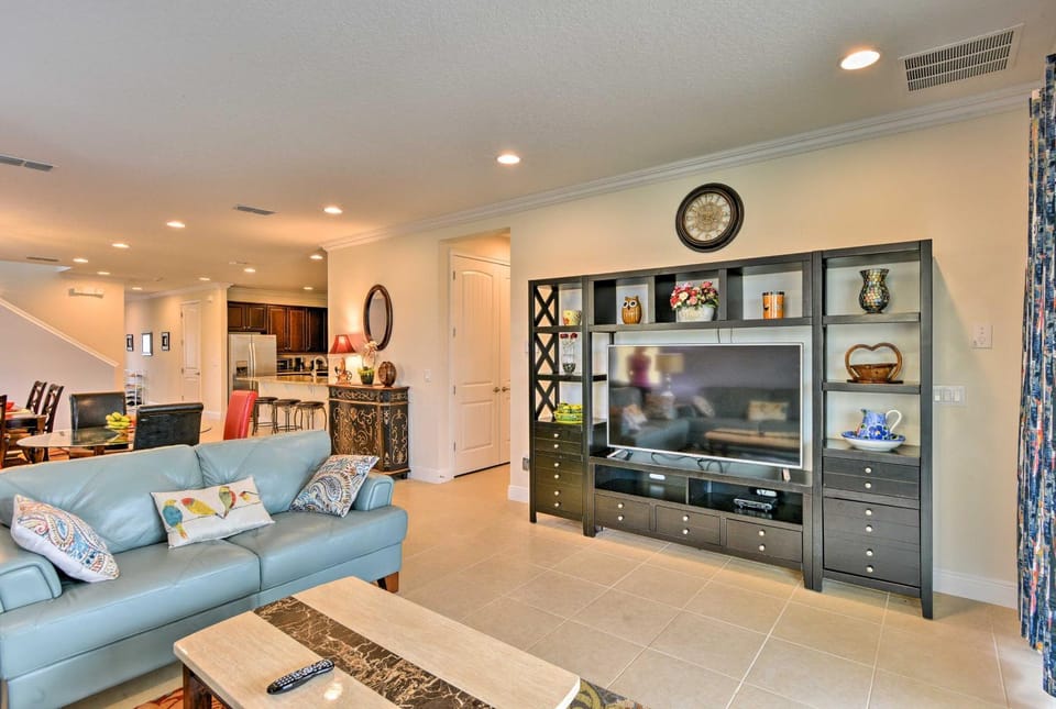 5 Mi to Disney: Oasis w/ Pool & Patio House in Four Corners