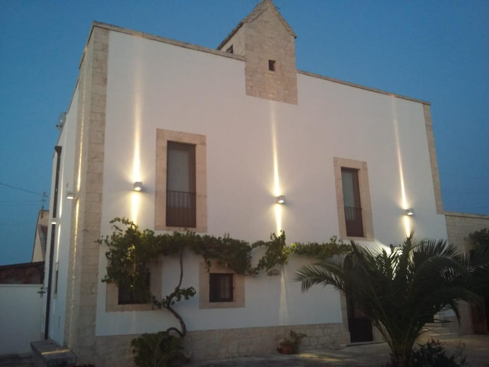 Facade/entrance, Sunset