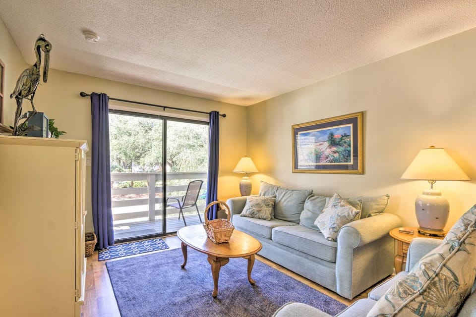 Walk to Folly Field Beach: Hilton Head Condo House in Hilton Head Island