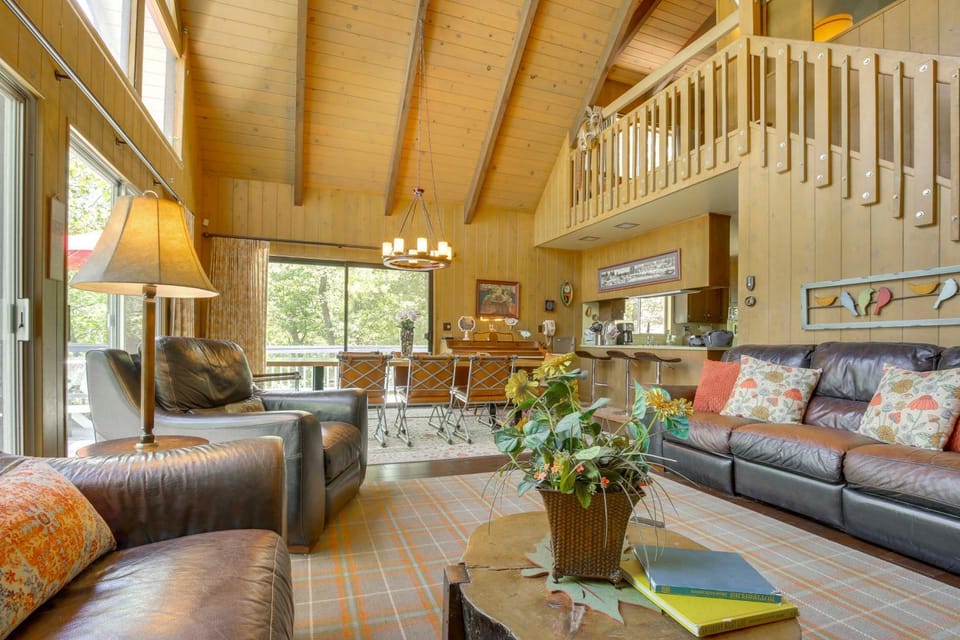 Lake Arrowhead Family Home with Game Room House in Lake Arrowhead