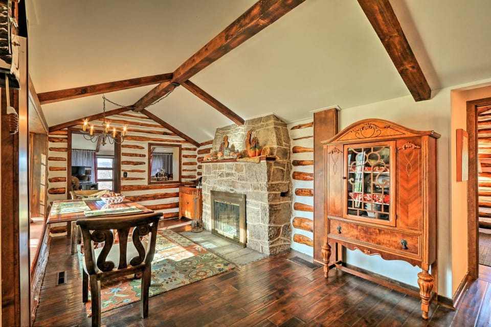 Macungie Cabin w/ Fireplace Near Bear Creek Skiing Cabin in Pennsylvania