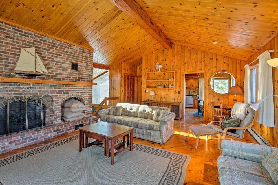 Biddeford Retreat w/ Deck, Grill & Ocean Views! House in Biddeford