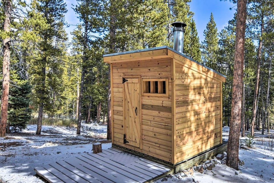 Remodeled Fairplay Log Cabin w/ Wood-Burning Sauna Cabin in Park County