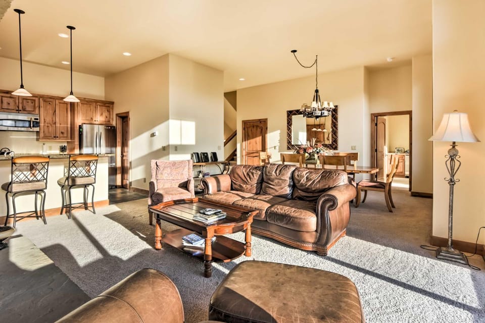 Crested Butte Townhome w/ Views - Steps to Lifts! House in Colorado