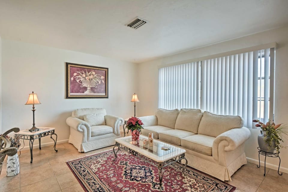 Gorgeous Cape Coral Duplex Home w/ Modern Interior House in Cape Coral