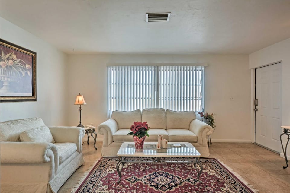 Gorgeous Cape Coral Duplex Home w/ Modern Interior House in Cape Coral