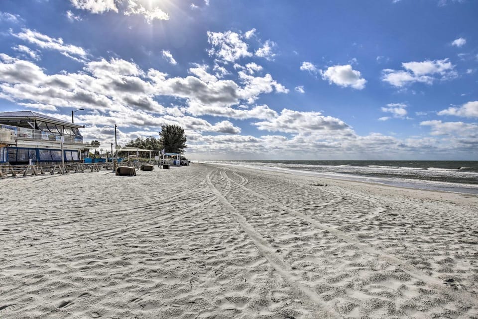 Walk to Beach & Dining: Sunny St Pete Condo! House in Sunset Beach