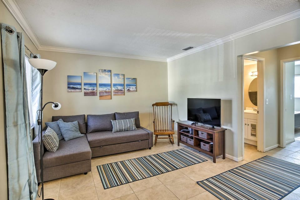 Walk to Beach & Dining: Sunny St Pete Condo! House in Sunset Beach
