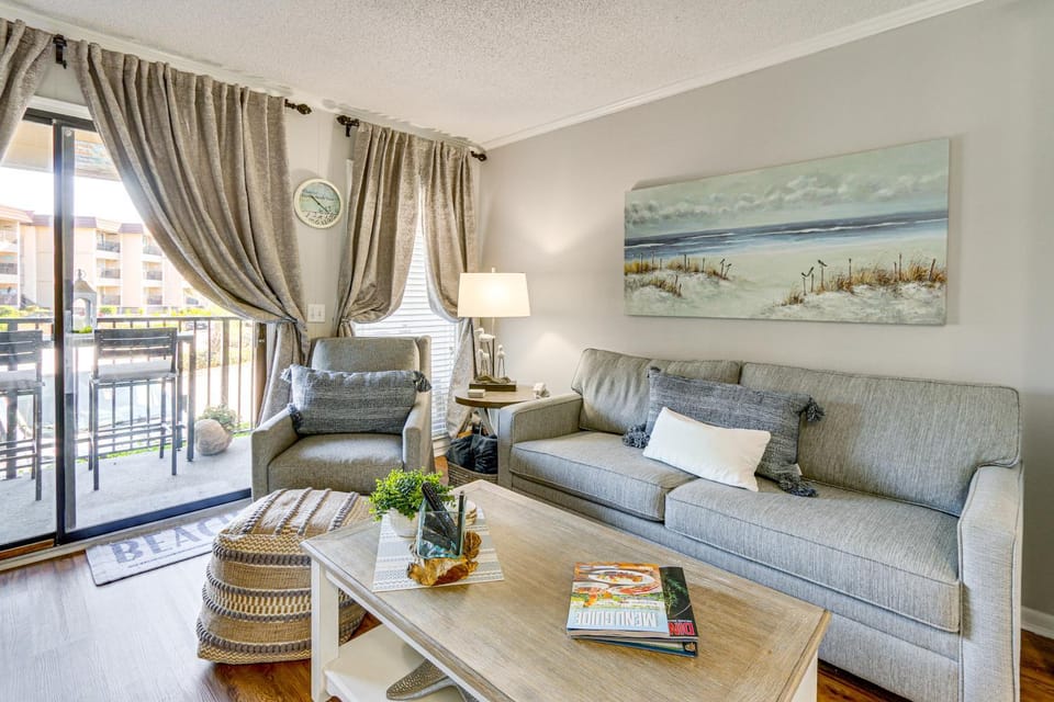 Steps to Beach: Family-Friendly HHI Condo w/ Pool House in Hilton Head Island