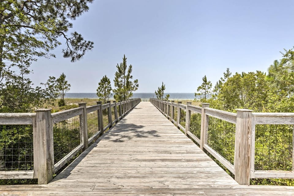 Port St Joe Beach House w/ Pool Access! House in Florida