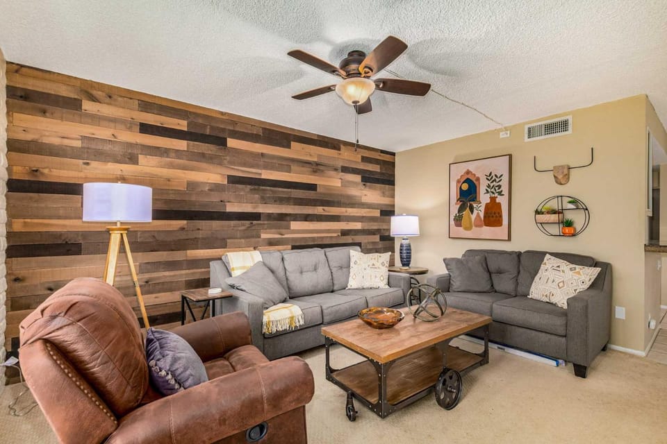 Furnished Patio! 'Casa Feliz' Old Town Condo House in Scottsdale