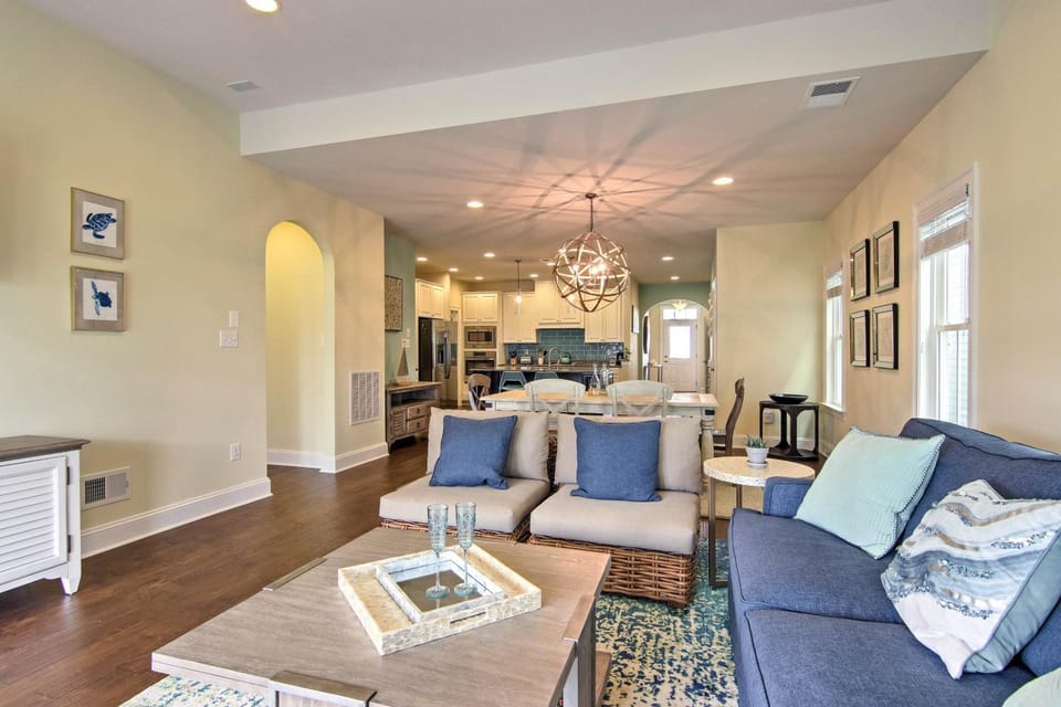 3 Mi to Fenwick Island Beach: Luxe Bungalow House in Sussex County