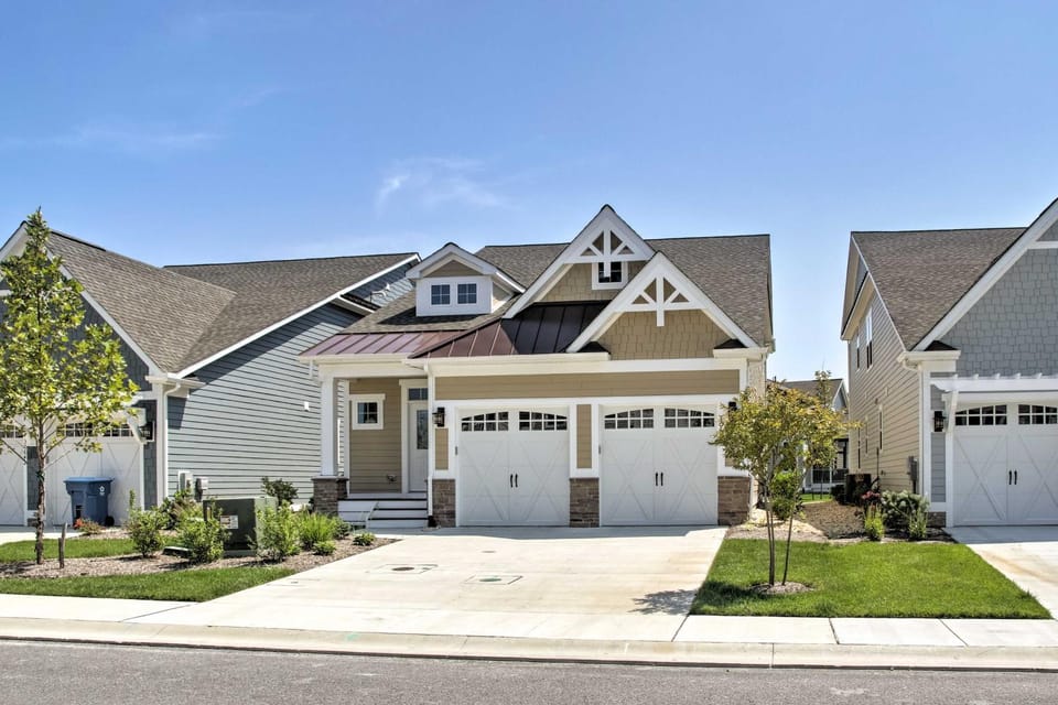 3 Mi to Fenwick Island Beach: Luxe Bungalow House in Sussex County