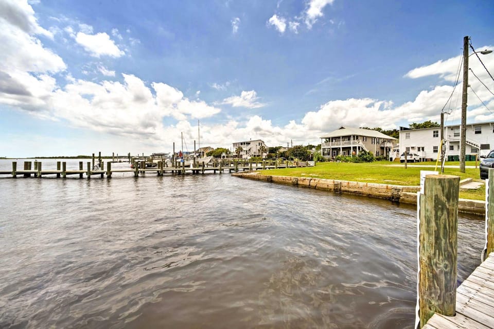 Historic Swansboro Studio w/ Intracoastal View! Apartment in Swansboro
