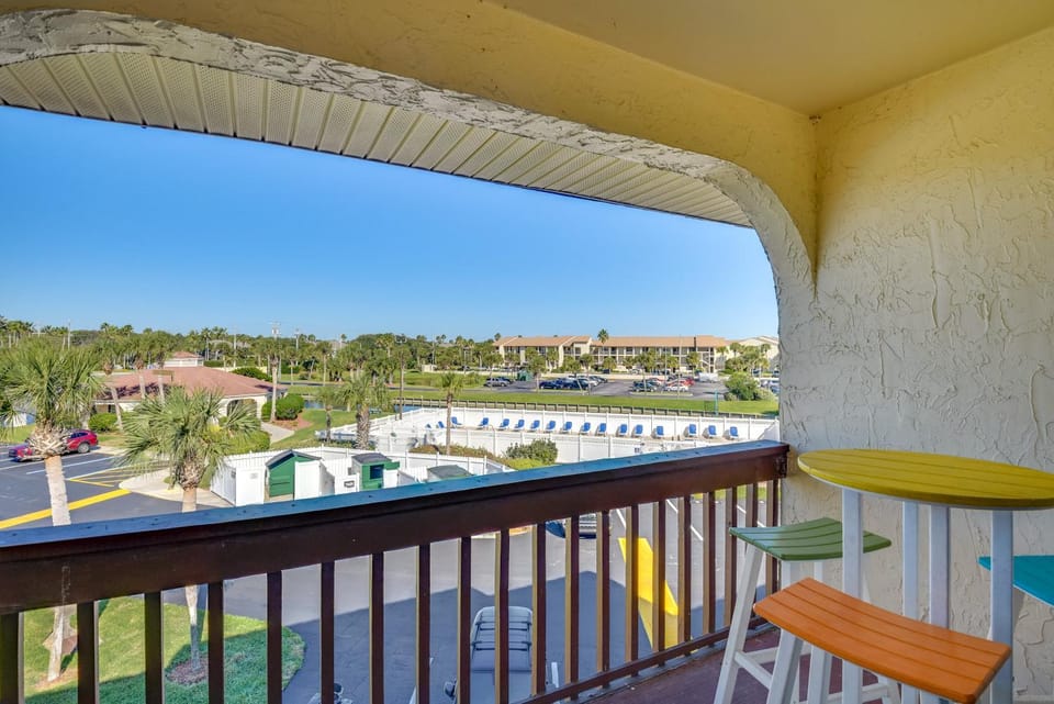 Steps to Beach! St Augustine Condo w/ Resort Perks House in Saint Augustine Beach