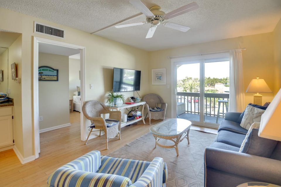 Steps to Beach! St Augustine Condo w/ Resort Perks House in Saint Augustine Beach
