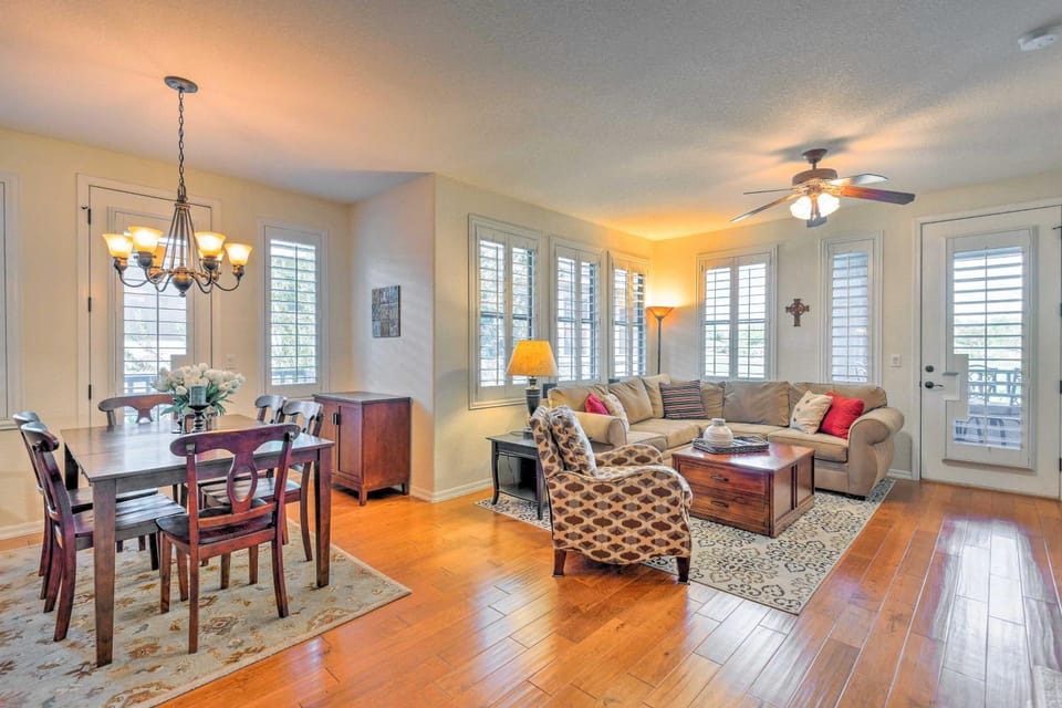 Pool, Balcony & Golf Course Views: Scottsdale Gem House in Kierland