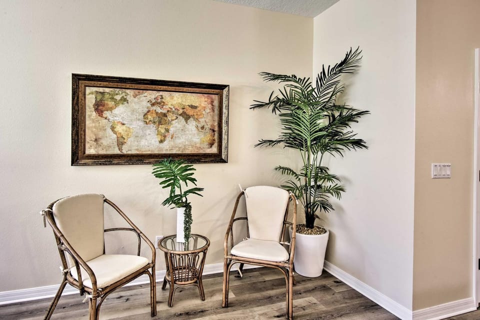 Kissimmee Retreat w/ Pool Access < 4 Mi to Disney! House in Four Corners