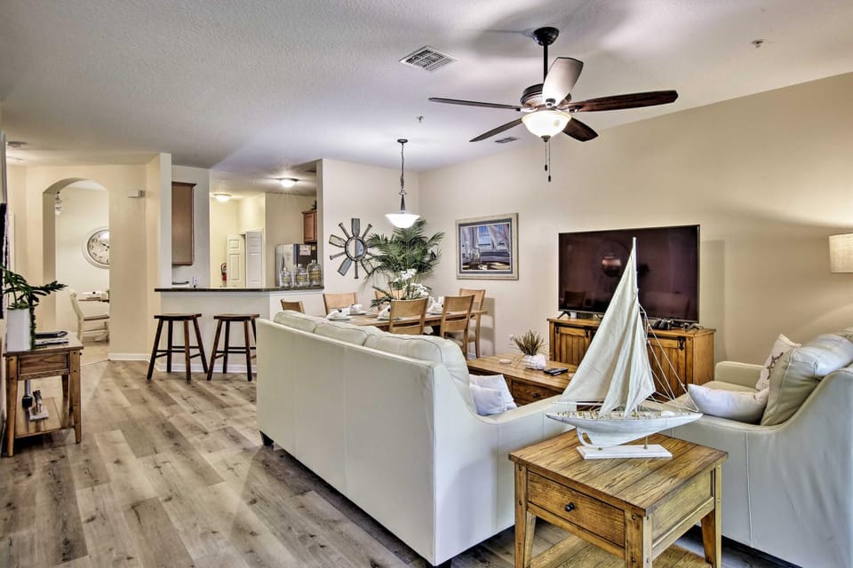 Kissimmee Retreat w/ Pool Access < 4 Mi to Disney! House in Four Corners