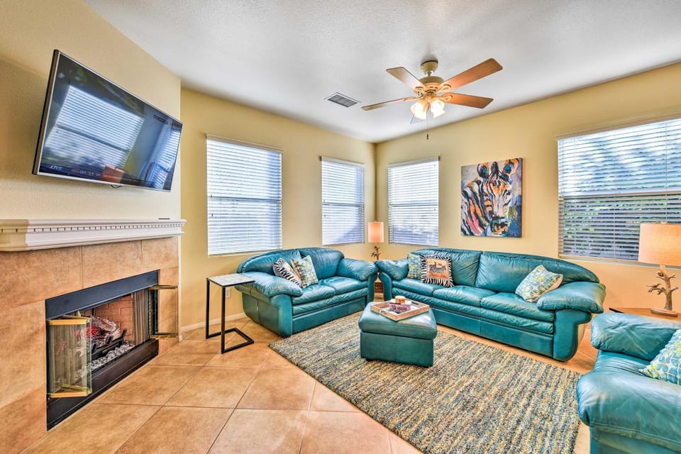 Indian Palms Resort Home w/ Yard & Community Perks House in La Quinta