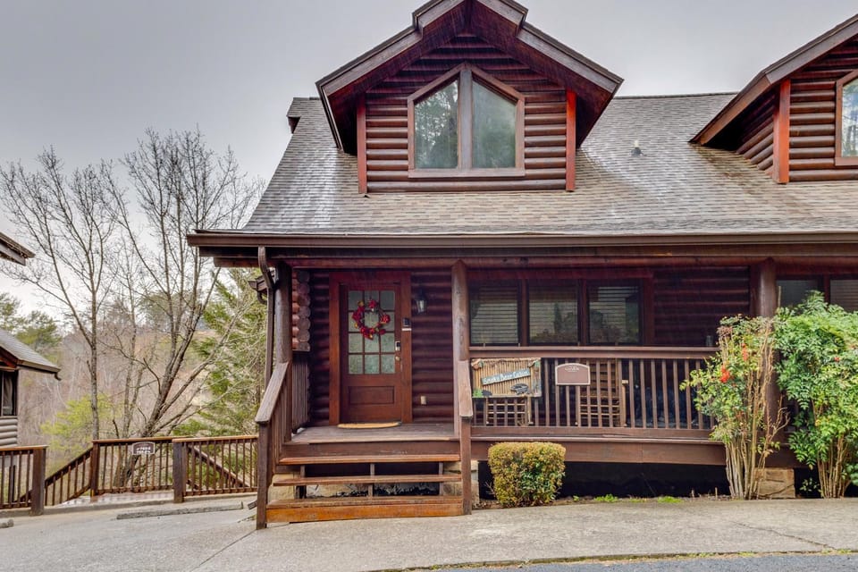 Pigeon Forge Vacation Rental: 1 Mi to Dollywood House in Pigeon Forge