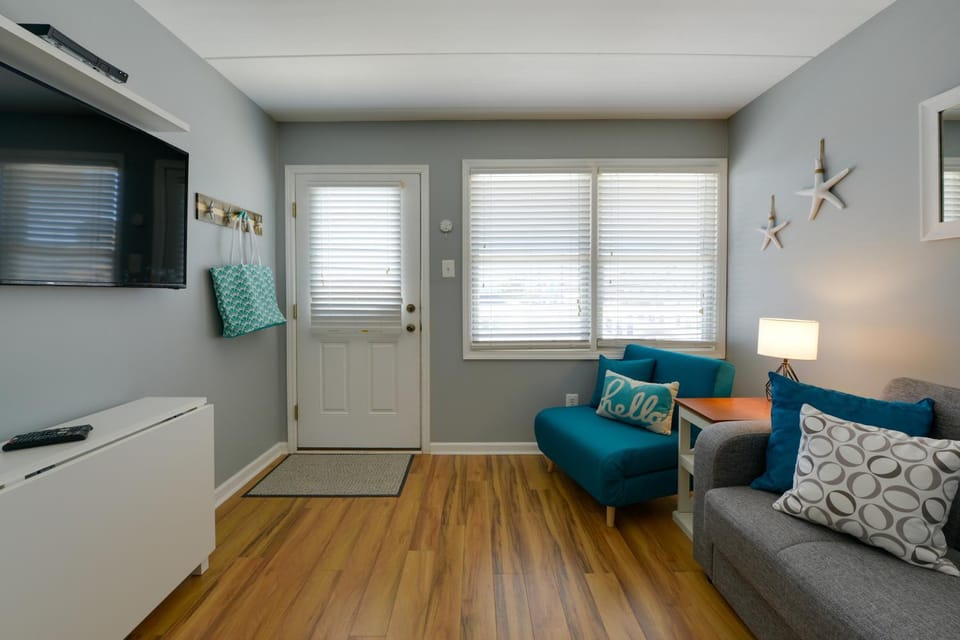 North Wildwood Condo w/ Pool, Walk to Boardwalk! House in Wildwood