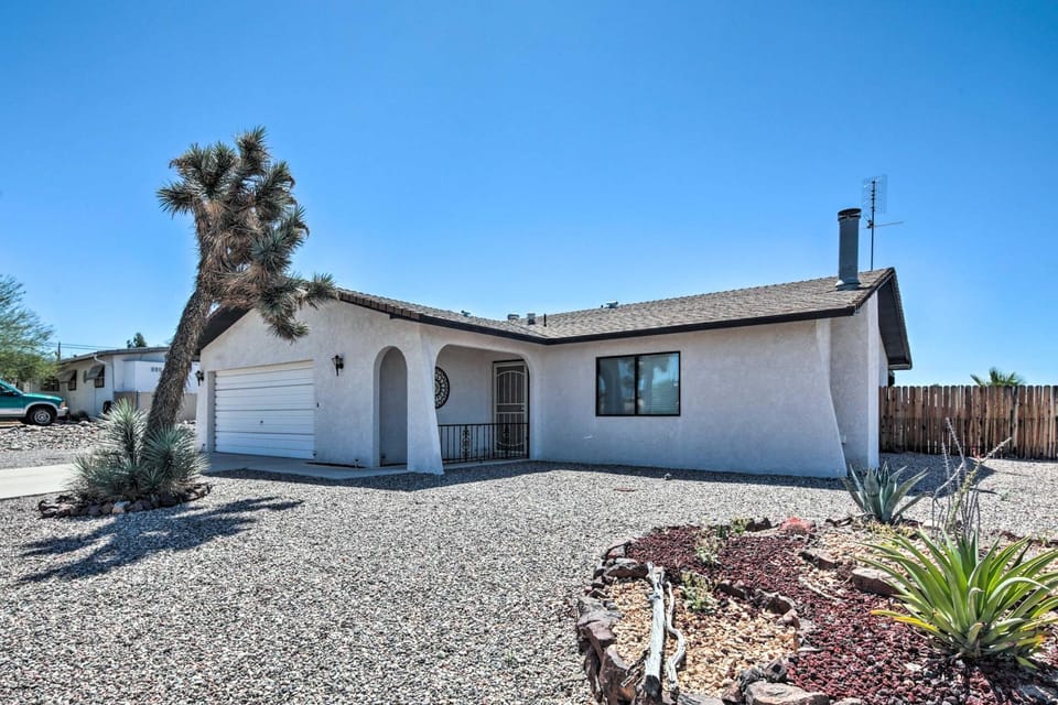 Lake Havasu Home w/ Pool - 2 Miles to Waterfront! House in Lake Havasu City