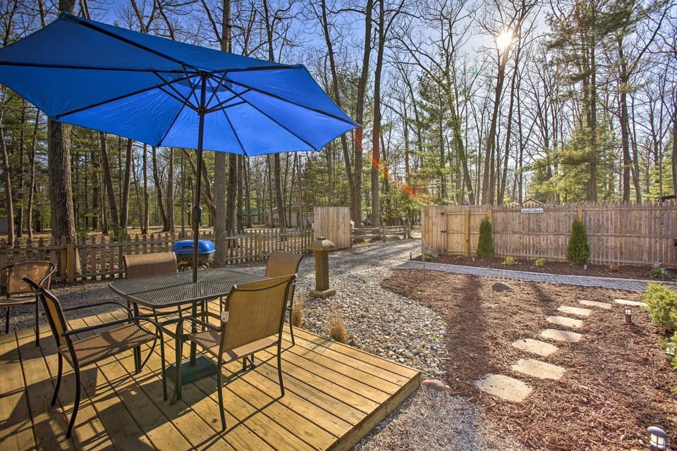 'Work, Play & Get Away Cabin' Near Higgins Lake! Cabin in Michigan
