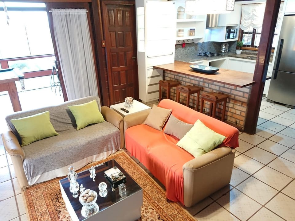TV and multimedia, Coffee/tea facilities, Kitchen or kitchenette, Seating area, Dining area