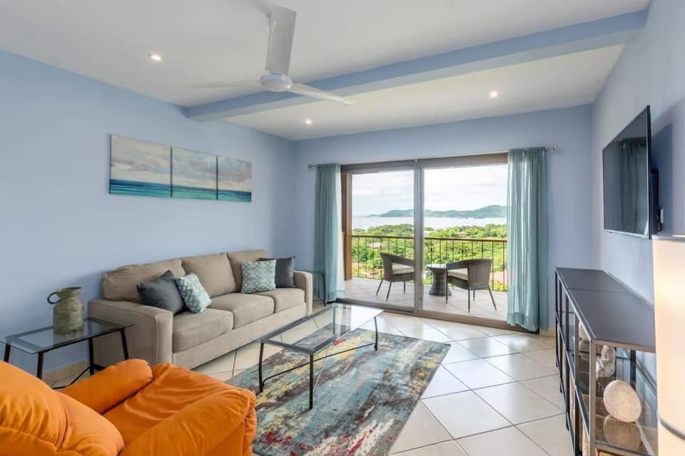 2-BD with Ocean-View Terrace and Pool House in Playa Flamingo