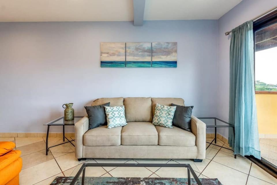 2-BD with Ocean-View Terrace and Pool House in Playa Flamingo