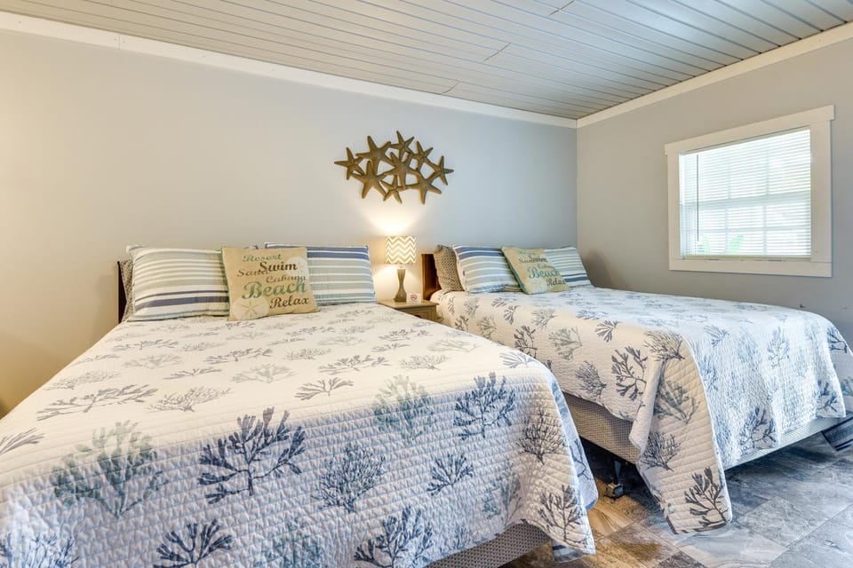 1 Mi to Pier: Ocean Isle Beach Studio w/ Patio! Apartment in Ocean Isle Beach
