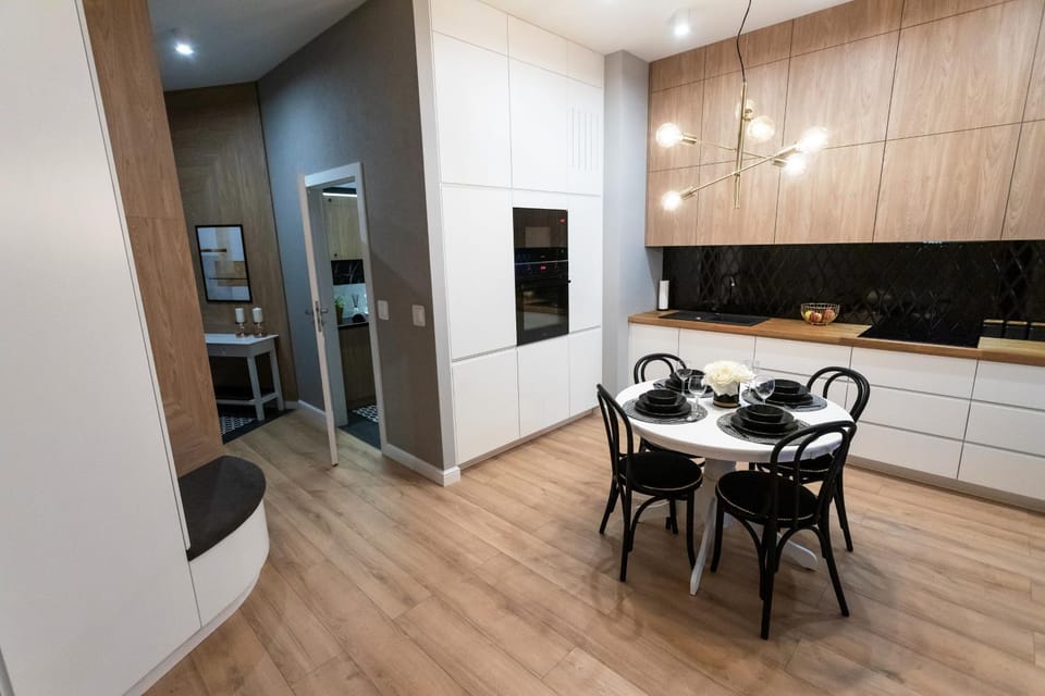 Kitchen or kitchenette, Lobby or reception, Dining area