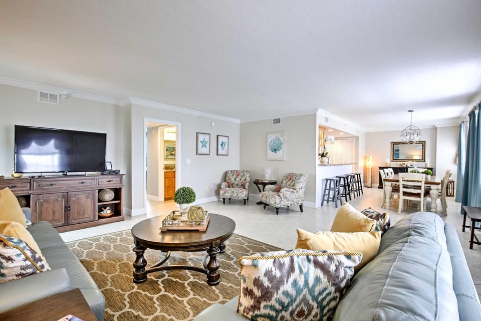 Bayfront Clearwater Beach Condo w/ Pool Access! House in Clearwater Beach