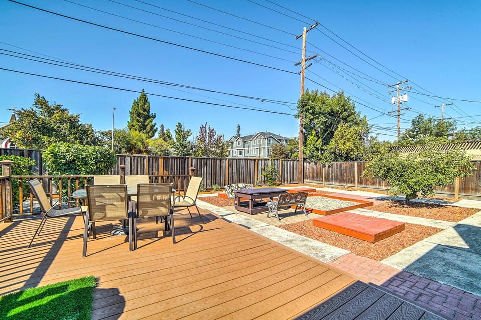 5 Mi to World Cup Pet-Friendly Santa Clara Home! House in Santa Clara