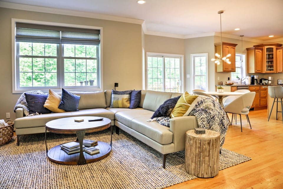 Colonial-Style 'Warwick Retreat' - 1 Hour to NYC! House in New Jersey