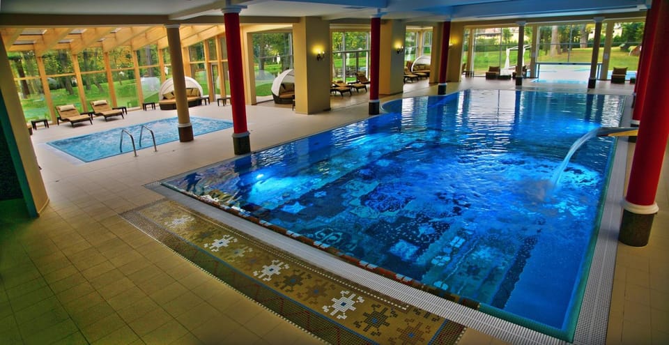 Swimming pool