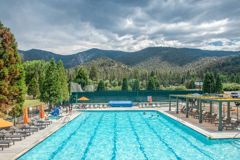 'Star House' Unique Home w/ 360 Mountain Views! House in Pine Mountain Club