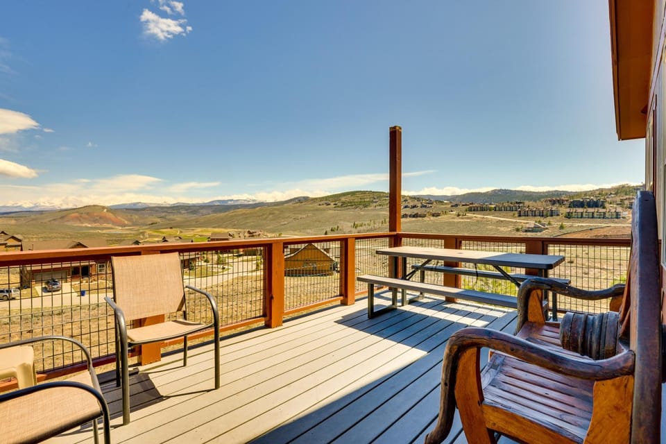 1 Mi to Granby Ranch: Mtn Home w/ Deck House in Granby