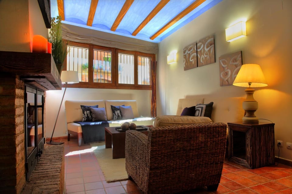 Day, Living room